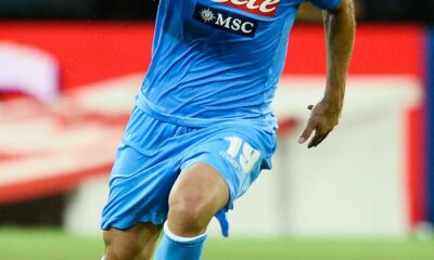 Pandev Goran Napoli 2013 maglia azzurra azione ifa